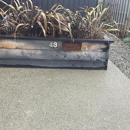 Cozy Stylish Studio Entry Off Northburn Road Wanaka Exterior foto